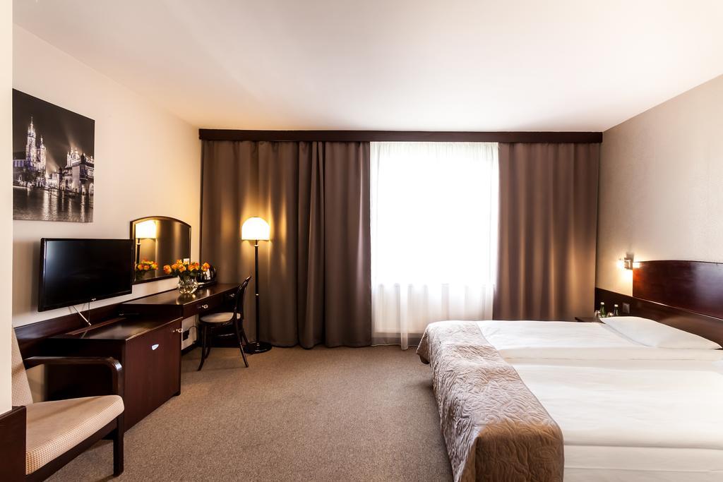 Go Cracow Resort Краков Экстерьер фото